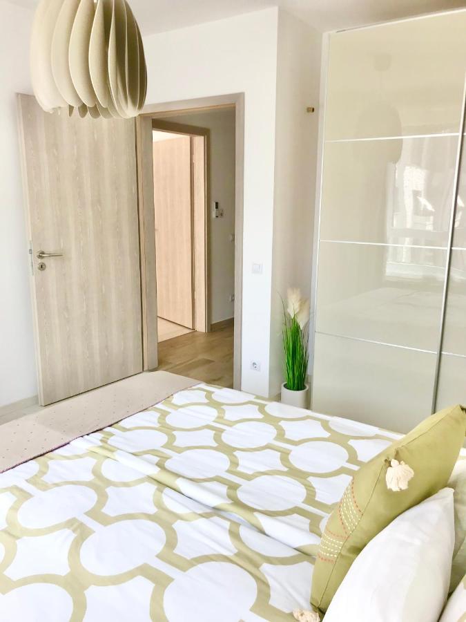 Elizabeth Garden Premium Apartment Кечкемет Экстерьер фото